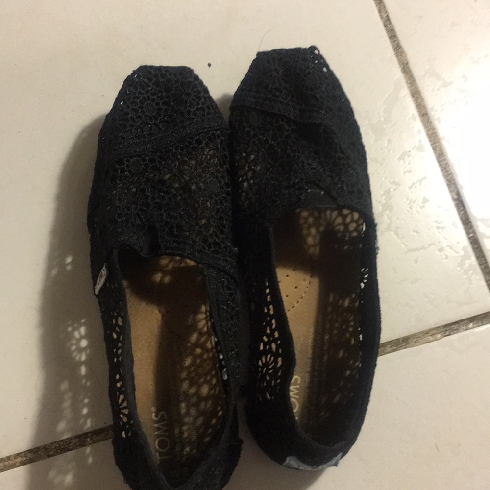 Black toms
